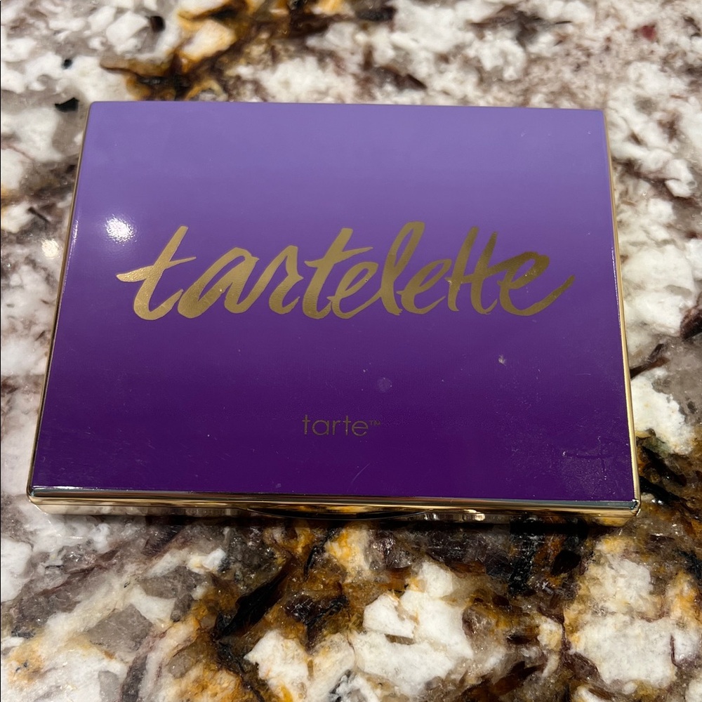 NWOT Tarte Tartelette Amazonian Clay